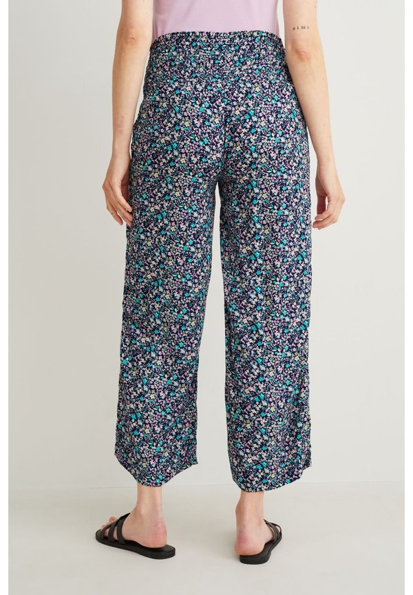 C&A MATERNITY