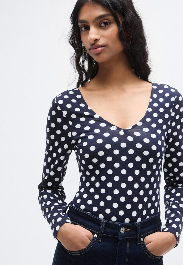 ONLY Petite ONLLIVE LOVE V NECK