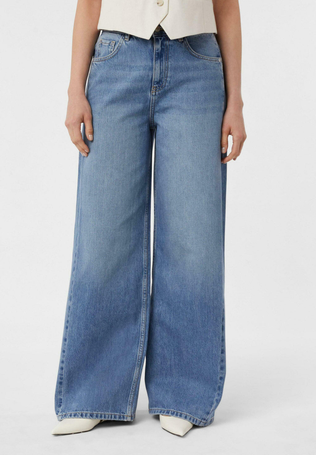 comma Wide Leg Media 3