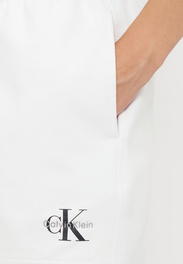Calvin Klein Jeans