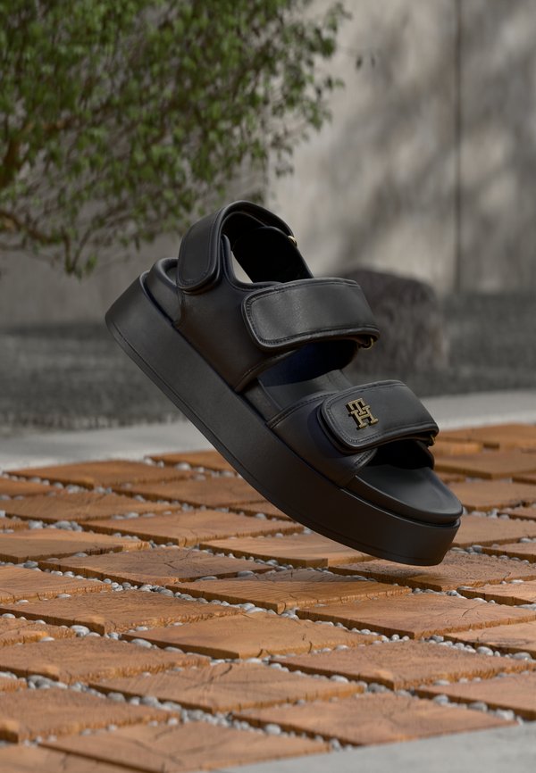 Tommy Hilfiger LEATHER TH MONOGRAM PLATFORM SANDALS - Platform sandals - black