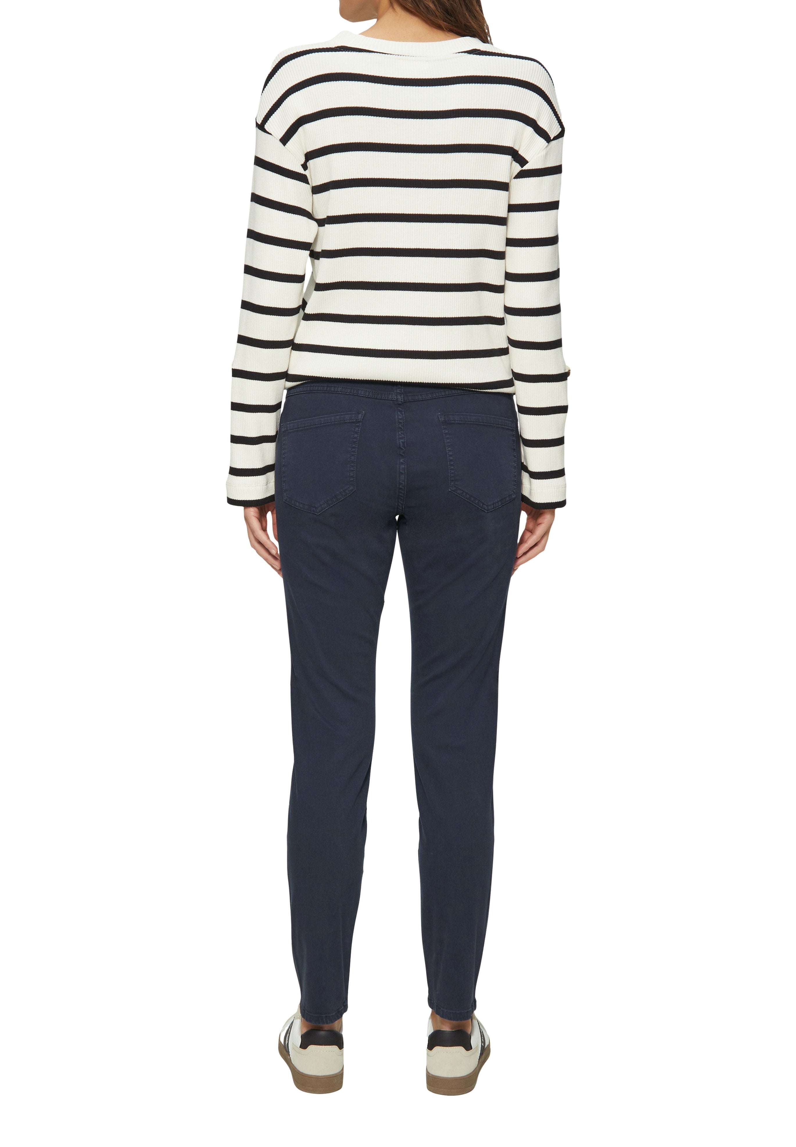 SLIM-FIT Media 6