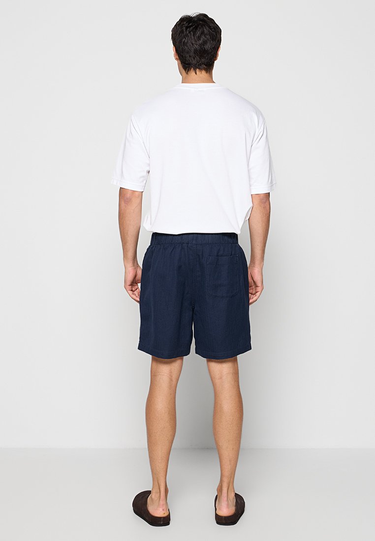 Lyle & Scott