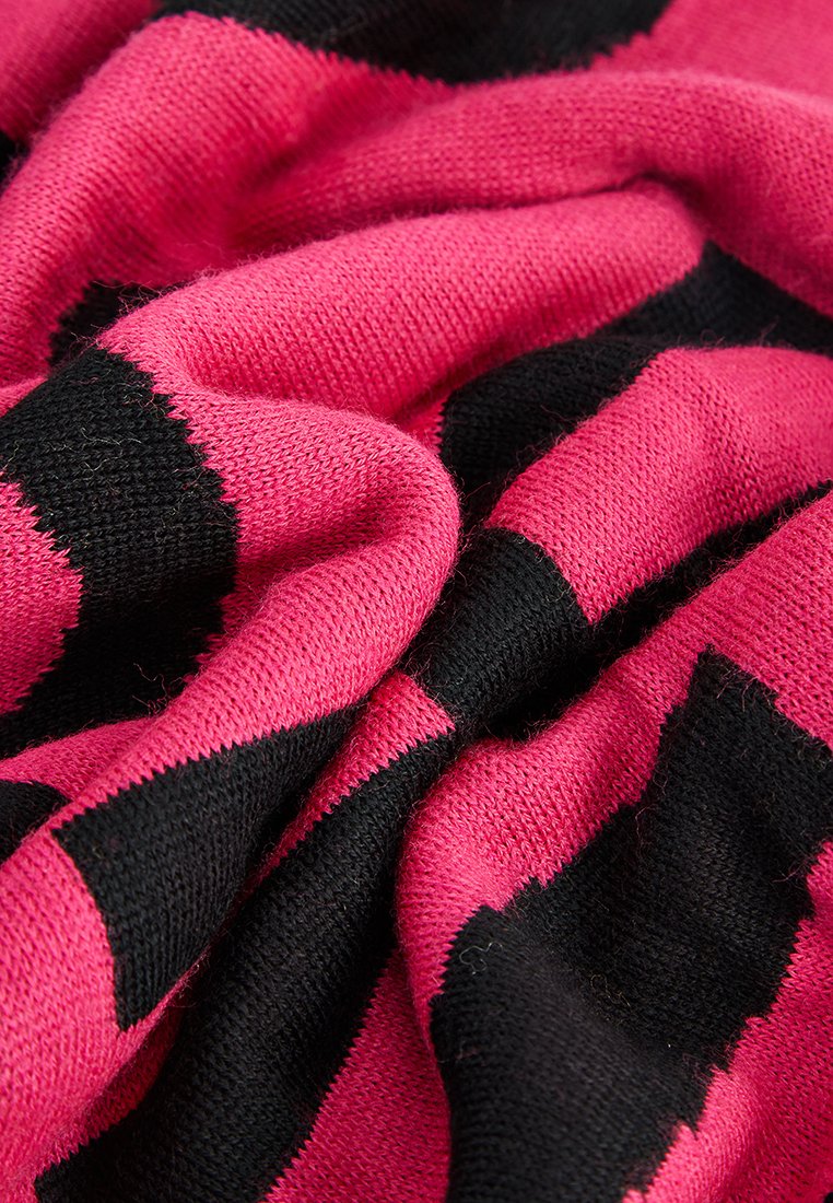 MOSCHINO