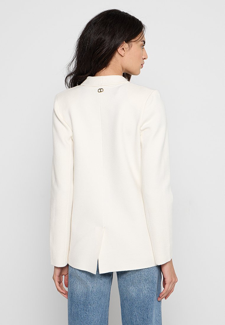 TWINSET