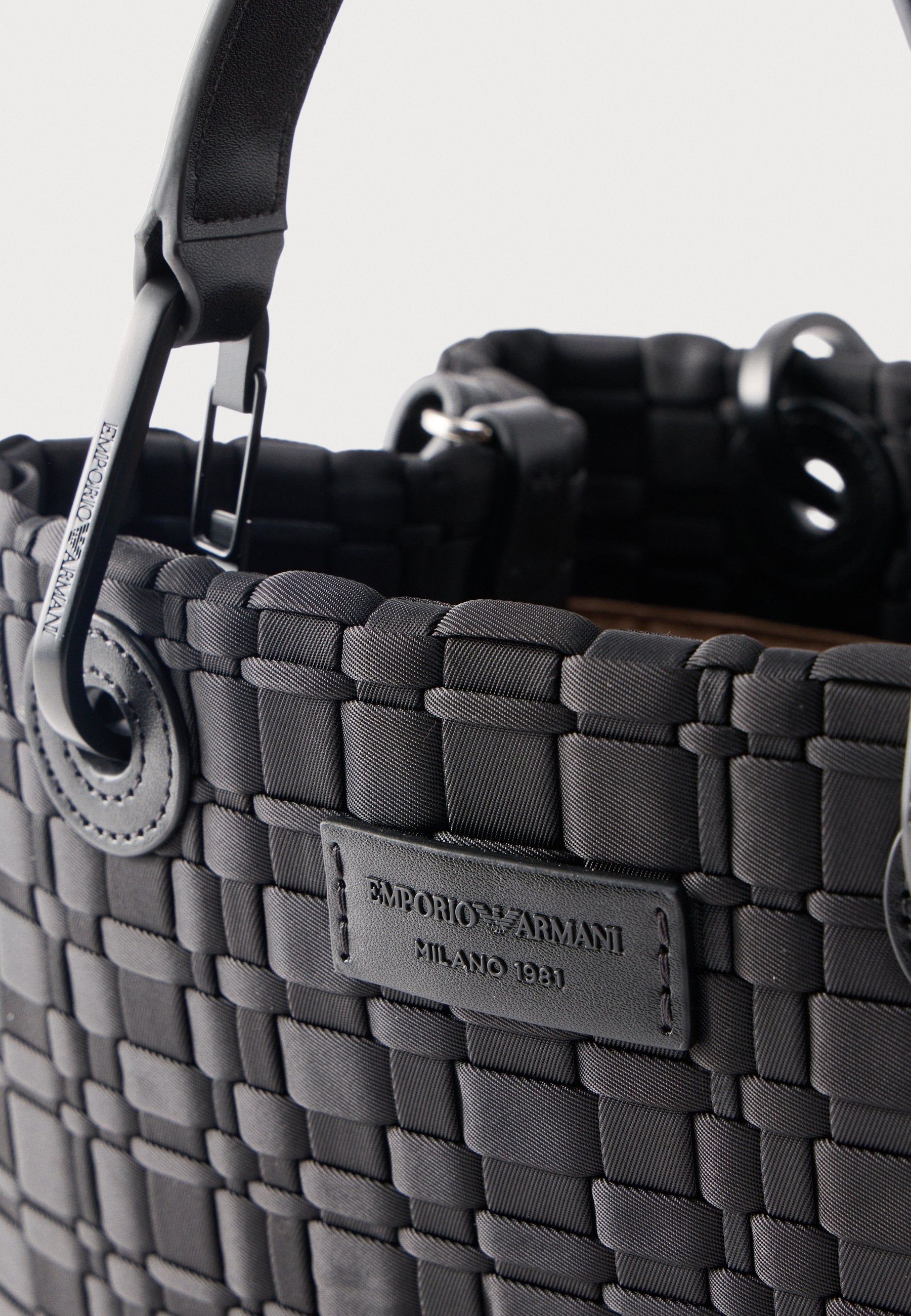 Emporio Armani MYEA SHOPPING