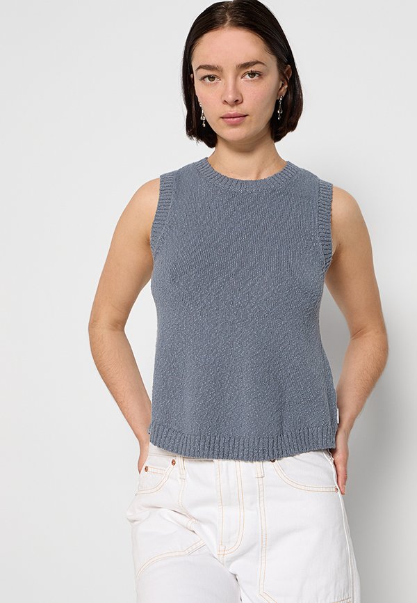 DKNY