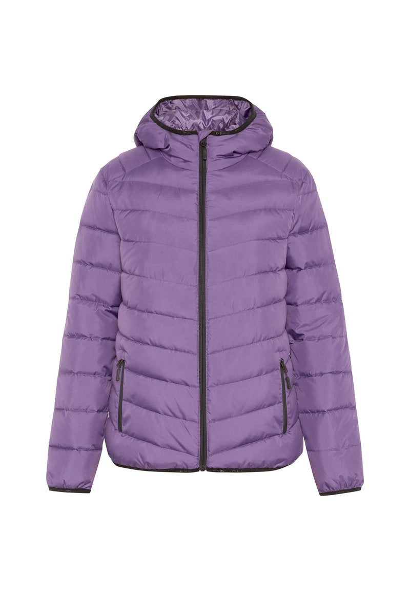 Lila aufgeblasene Jacke mit Kapuze, im gesteppte Design, mit einem Reißverschluss vorne und zwei Seitentaschen. Schwarze Besätze akzentuieren die Kanten.