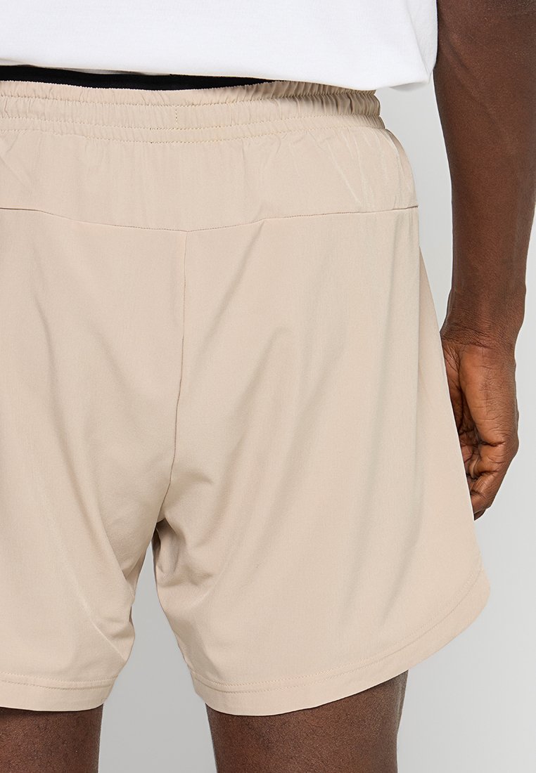 EA7 Emporio Armani