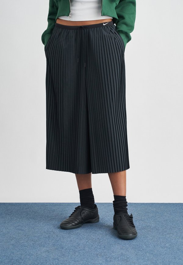 Nike Sportswear PLEATED CULOTTE - Trousers - black