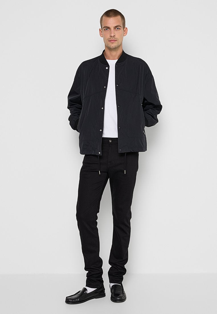 Armani Exchange Bomberjacke Media 2