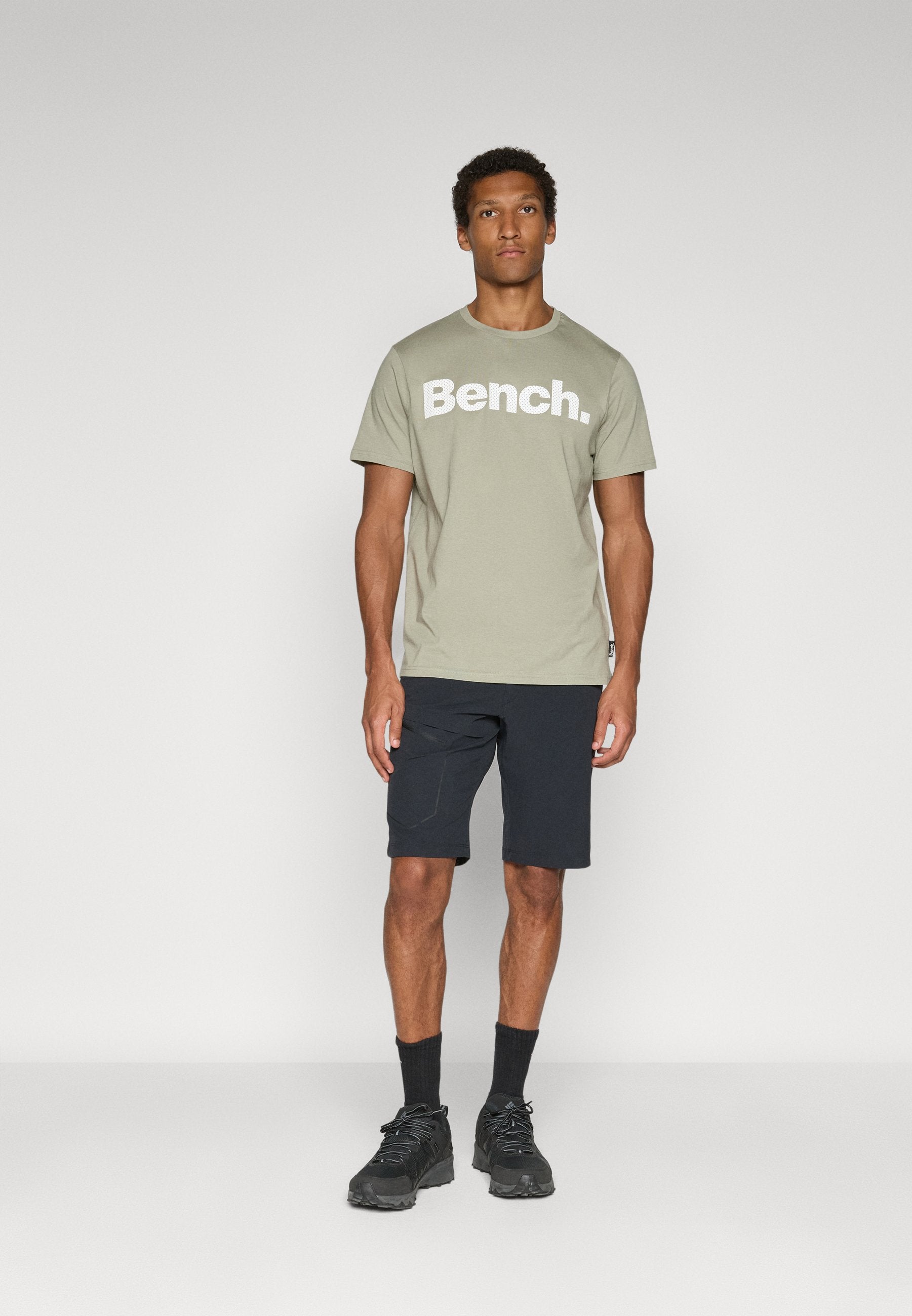 Bench LEANDRO