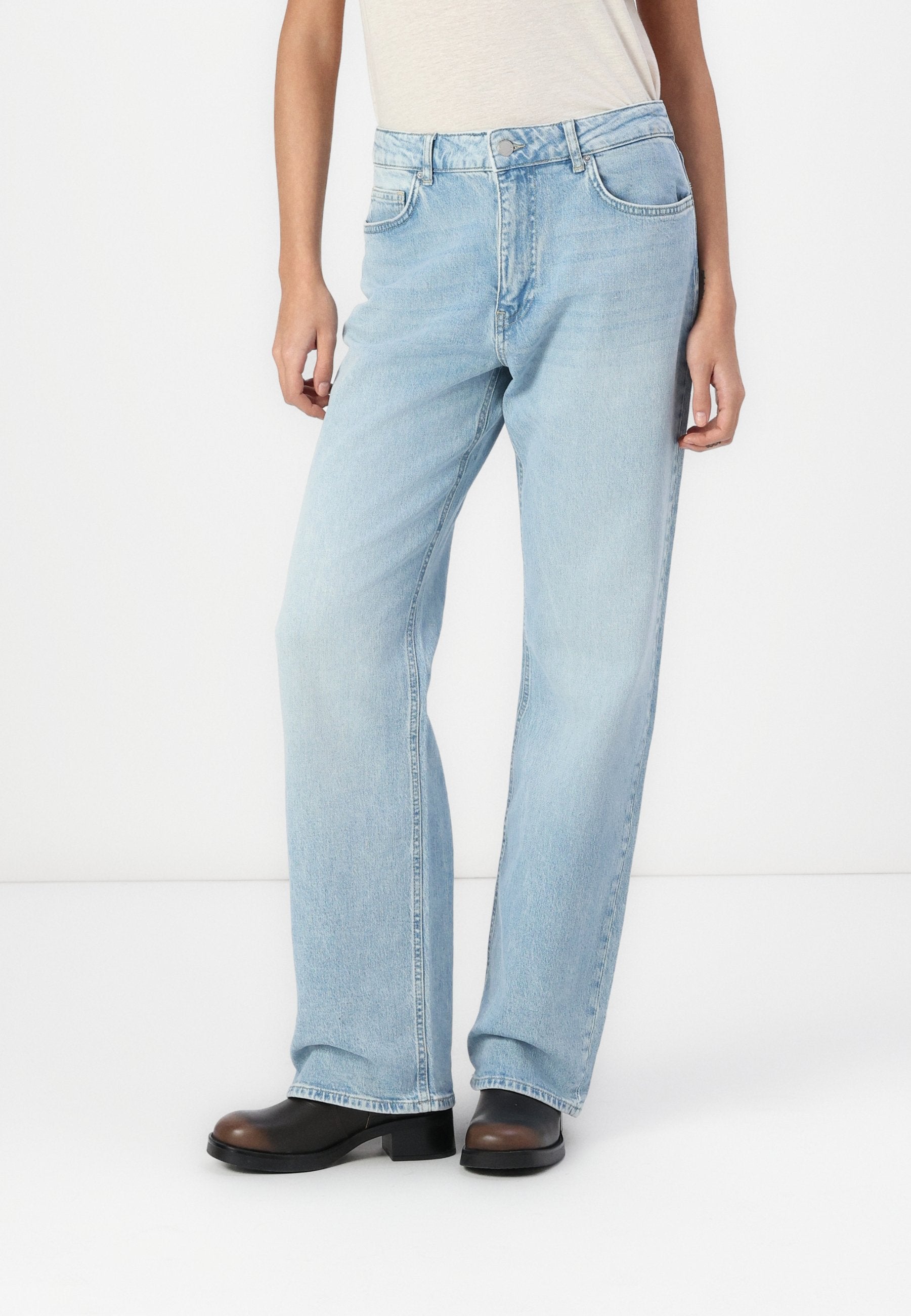 Aware Straight fit VMVALERIE Mid rise