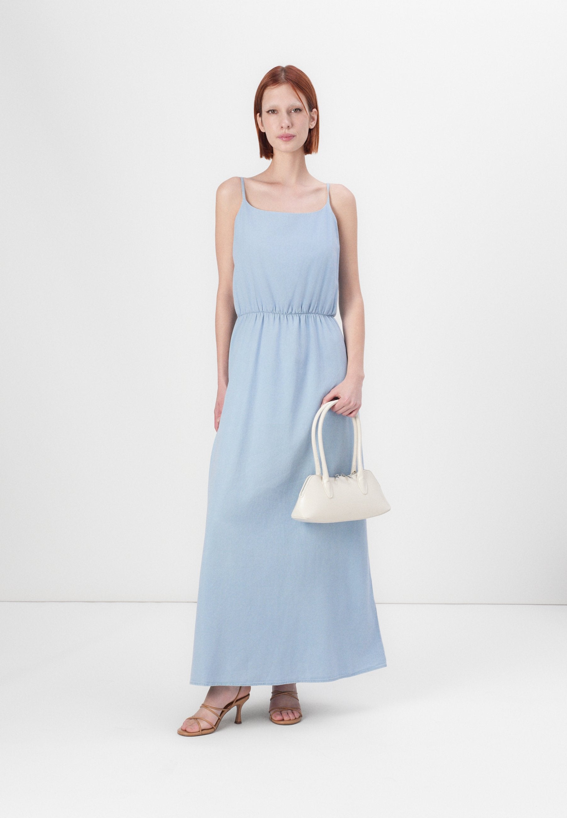 ONLNOVA STRAP MAXI DRESS Media 2