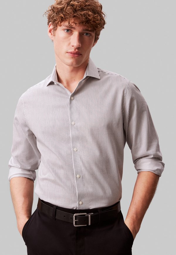 Calvin Klein SLIM