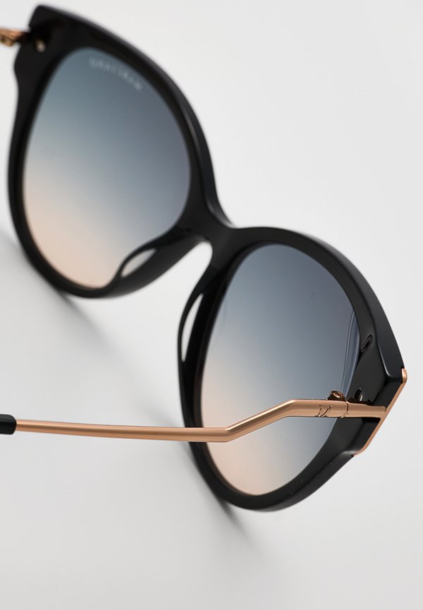 MARCIANO BY GUESS