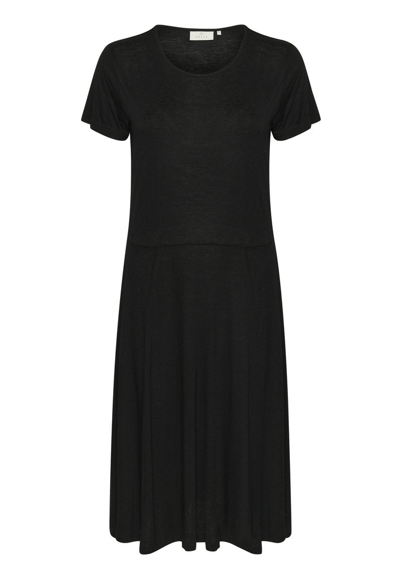 Schwarzes Kurzarmkleid mit rundem Ausschnitt, lockerer Passform und fließender A-Linie. Glattes Material ohne Muster oder Verzierungen.