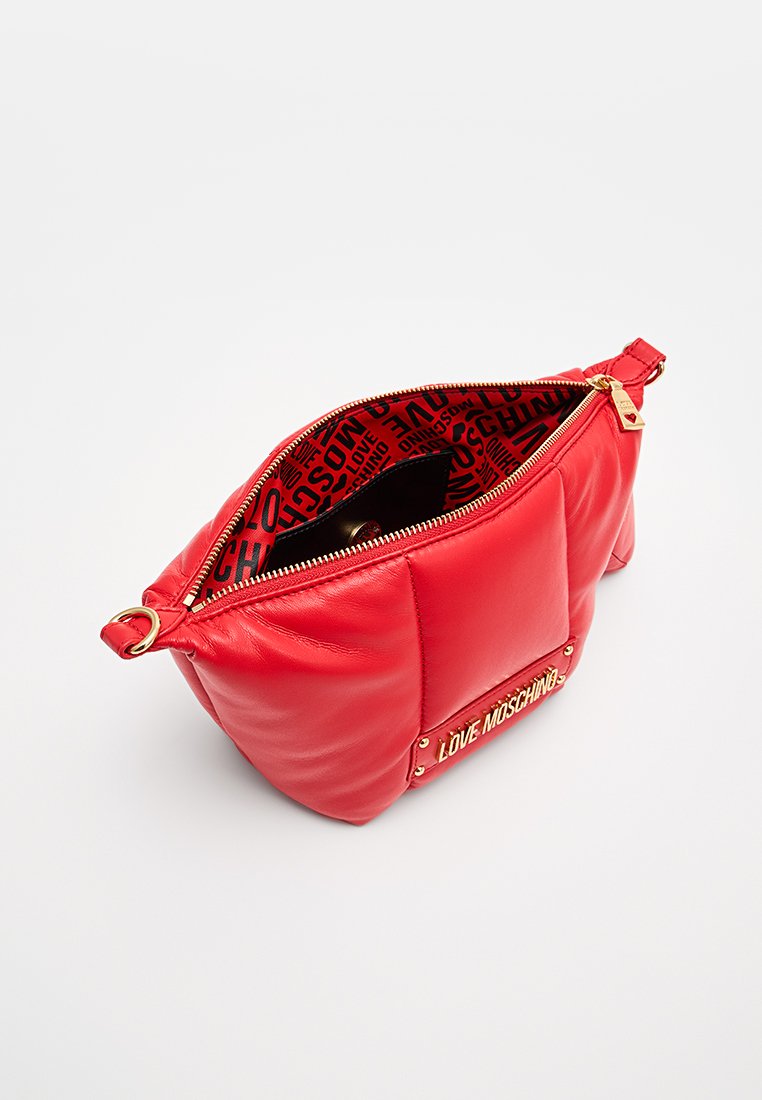 Love Moschino