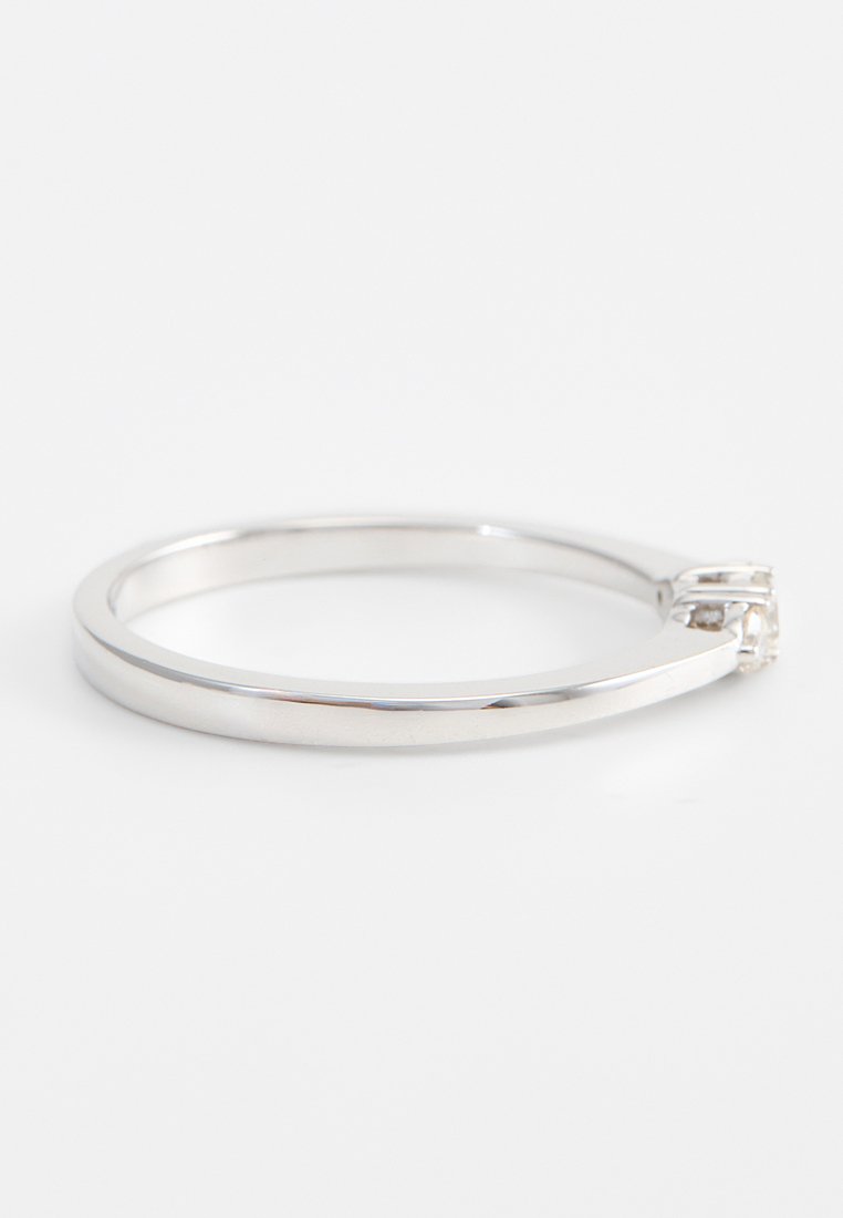 Revoni  0.15 CT DIAMOND