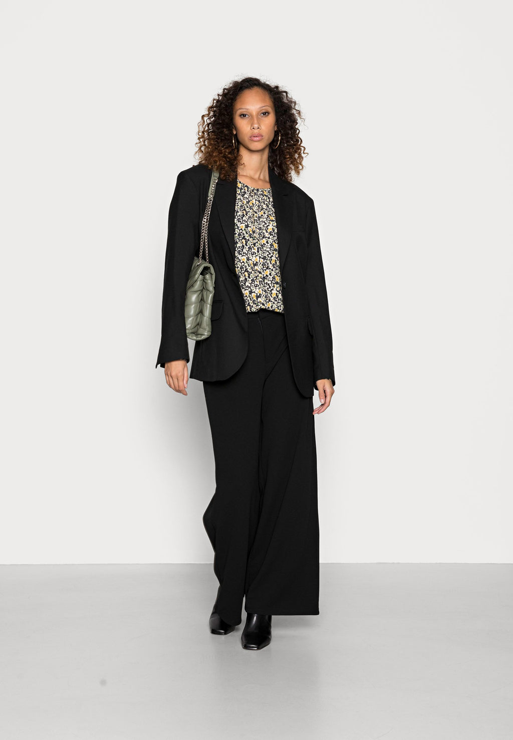 Esprit Langarmshirt Media 2