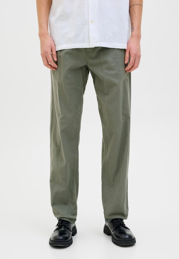 Jack & Jones Joggers Relaxed Fit - Tracksuit bottoms - Green