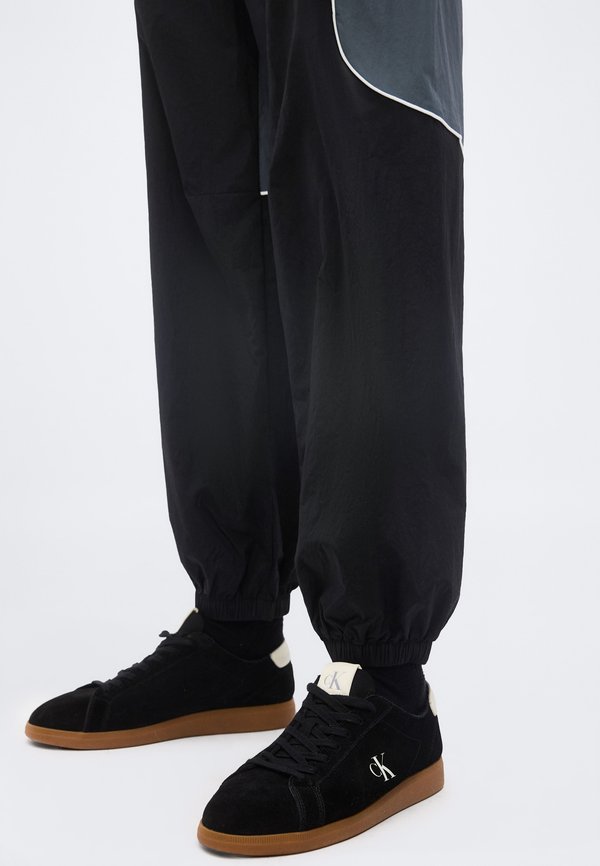 Calvin Klein COLORBLOCK COMMUTER