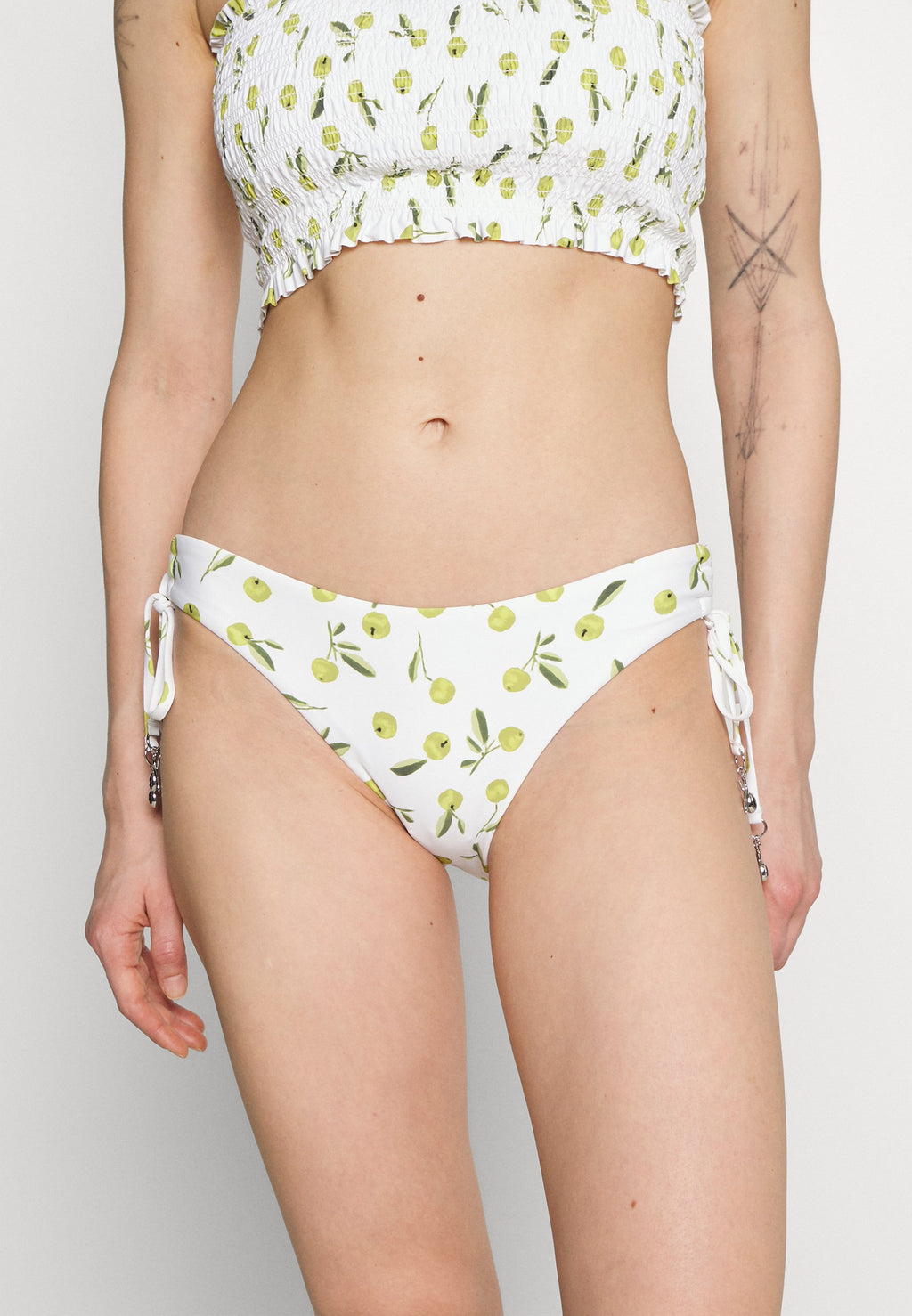 SUMMER CRUSH LOOP TIE SIDE PANT Media 3