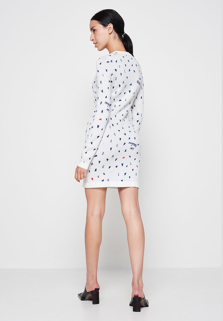 Love Moschino