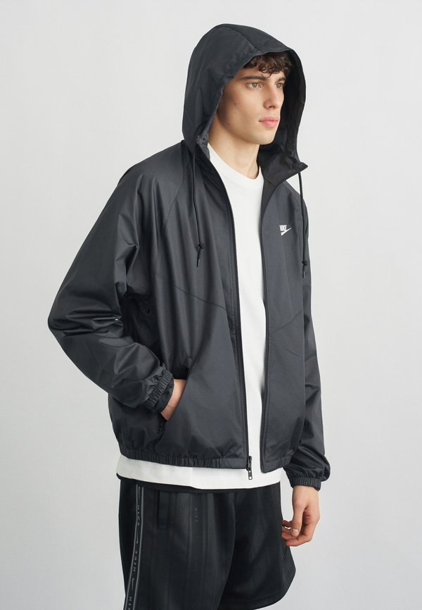 Nike Sportswear Light jacket - black/white