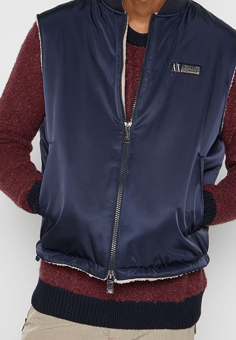 Armani Exchange Weste Media 6
