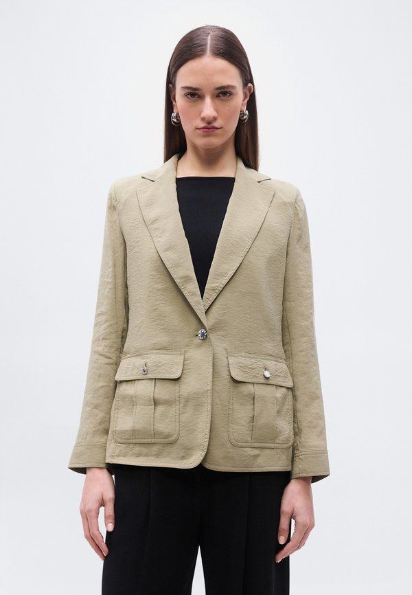 DKNY FUJI