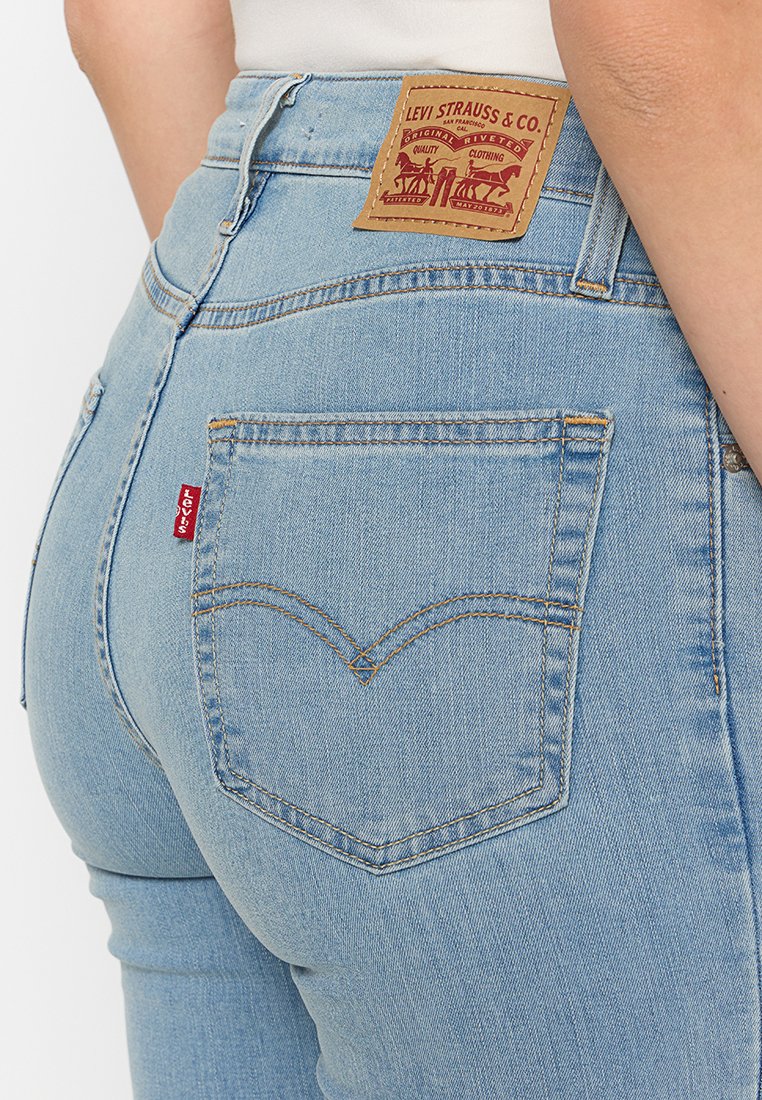 Levi's® 721 HIGH RISE SKINNY