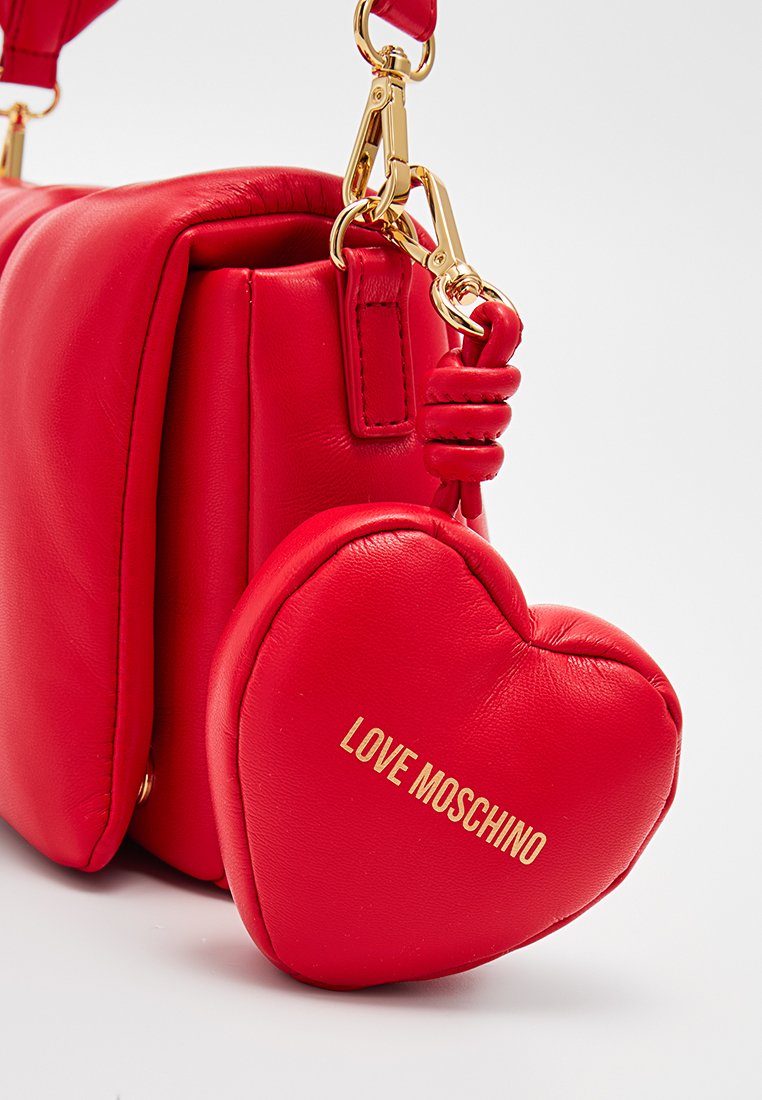 Love Moschino