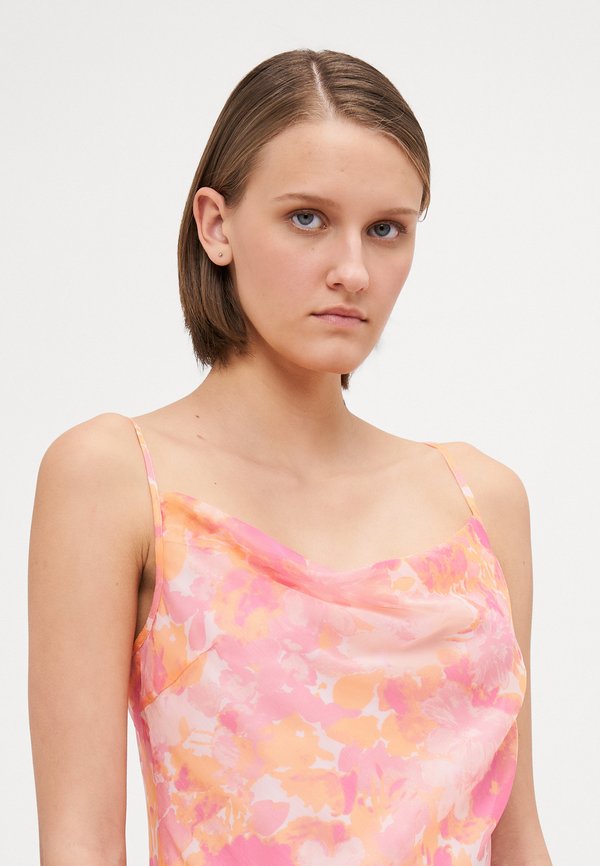 Vero Moda Tall VMSMILLA 7/8 WATERFALL DRESS