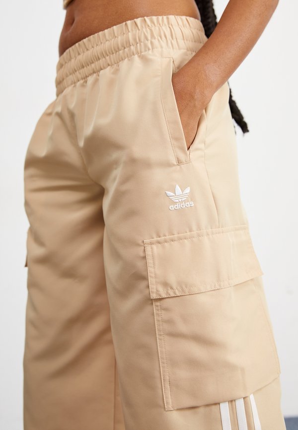 adidas Originals ADICOLOR 3-STRIPES CARGO