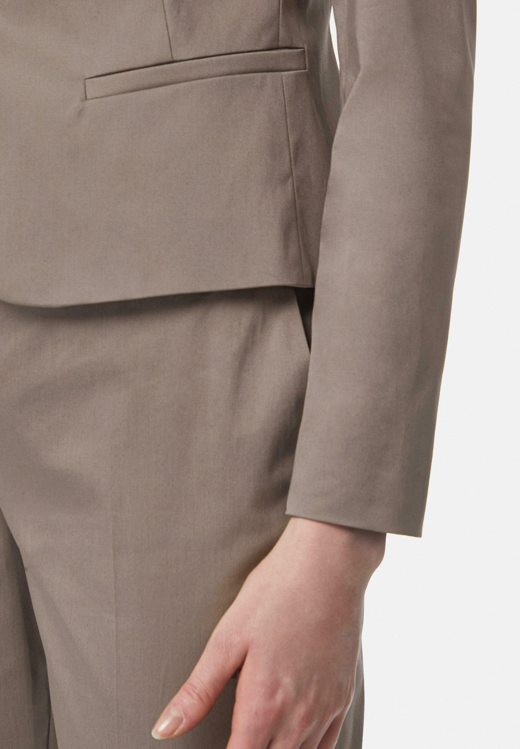 comma Blazer Media 4