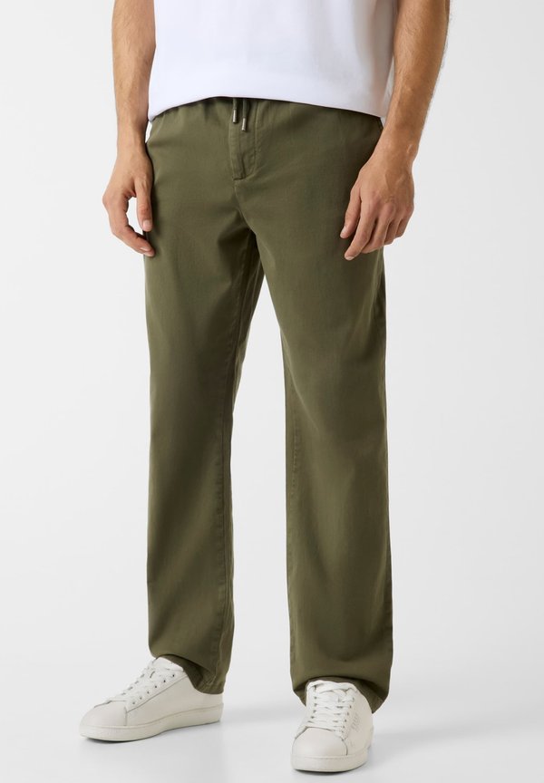 Guess Tracksuit bottoms - olivgrün