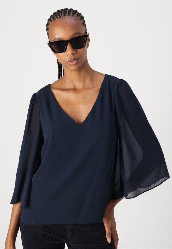 VILA VIMICADA V NECK