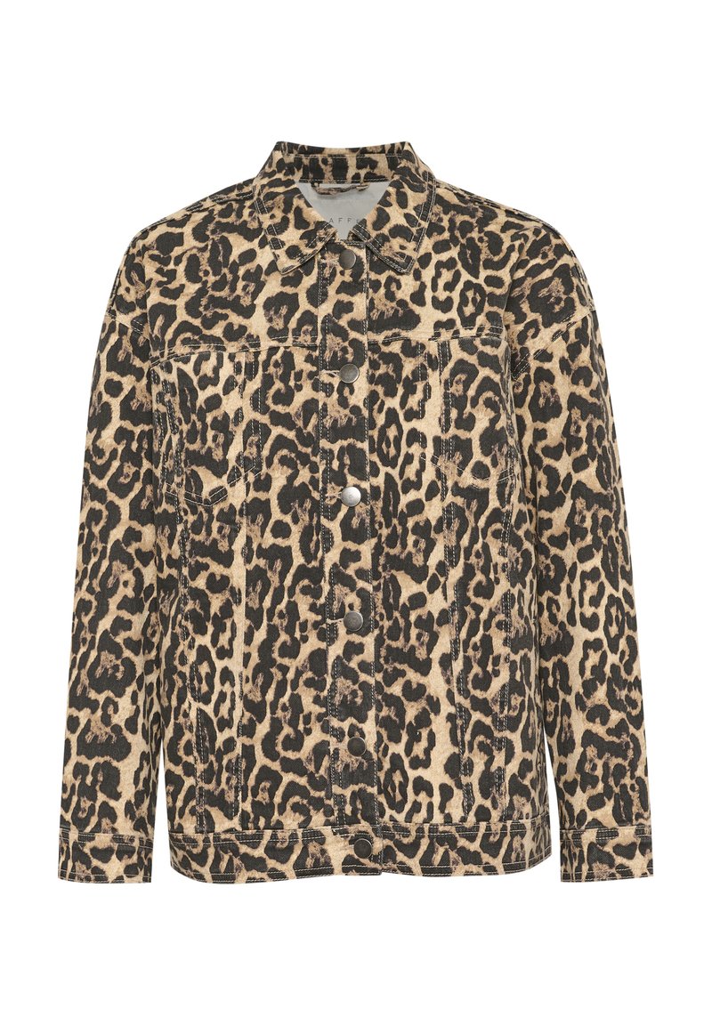 Leopardenmuster-Denimjacke mit Kragen, vorderem Knopfverschluss, zwei Brusttaschen und gestickten Details auf einem beigen Hintergrund.