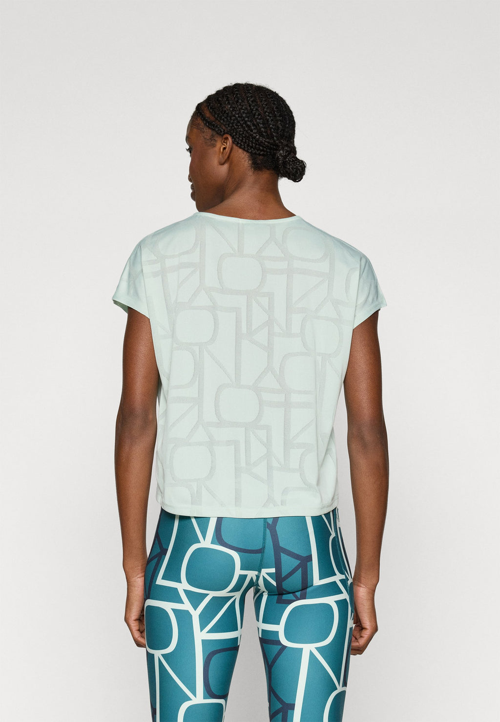 ONLY Play ONPAUB ON BAT SHORT TEE
