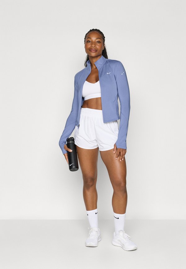 Nike Performance SWIFT