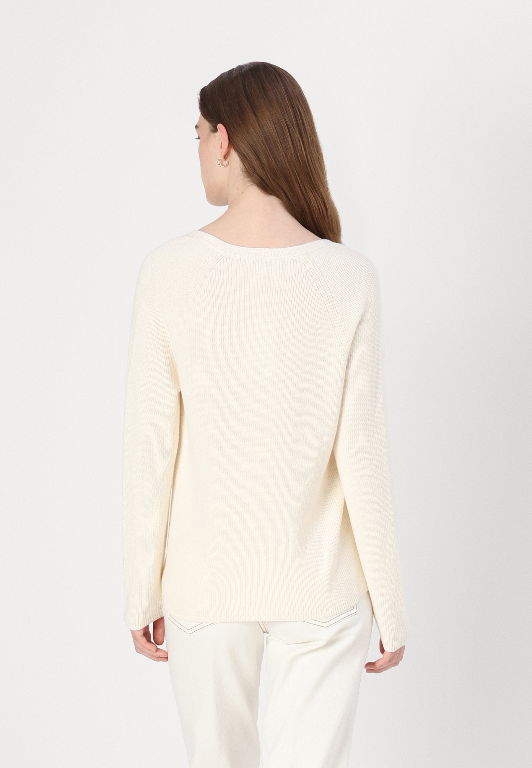 CARDI STITCH Media 4