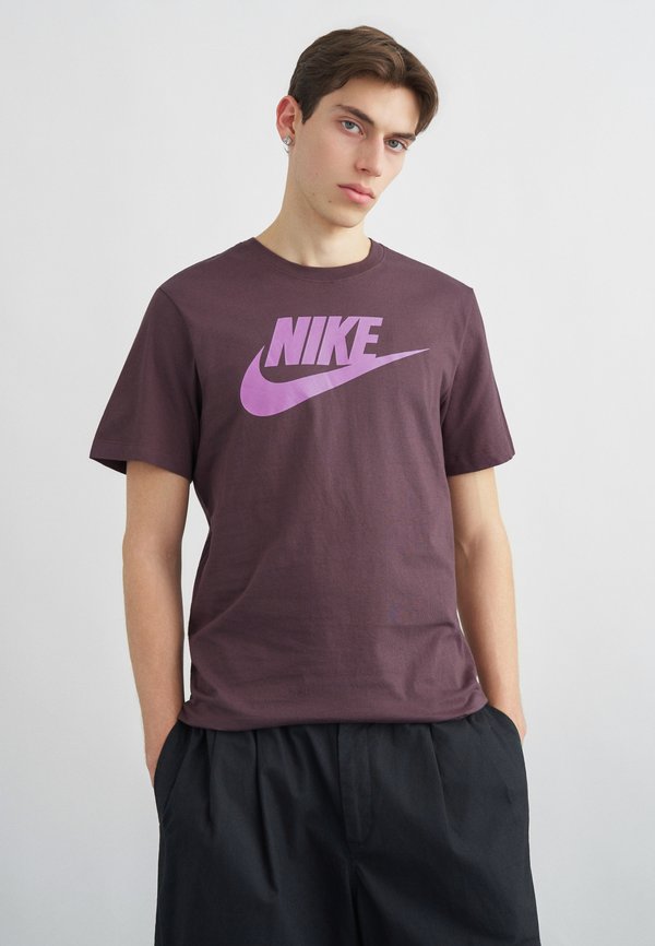 Nike Sportswear TEE ICON FUTURA - Print T-shirt - dark brown