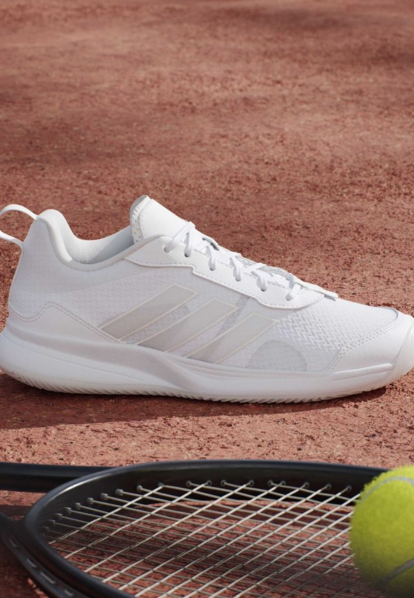 adidas Performance AVAFLASH