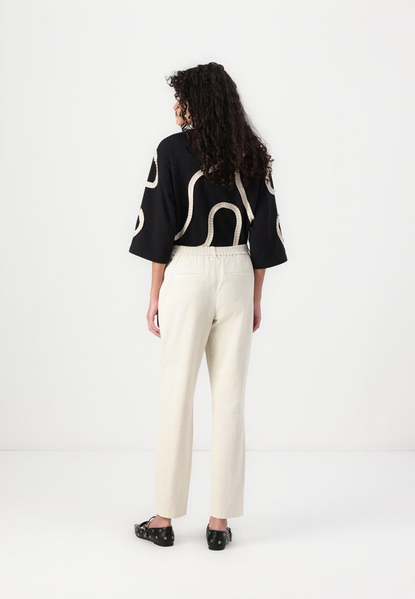 Object OBJMIA PANT