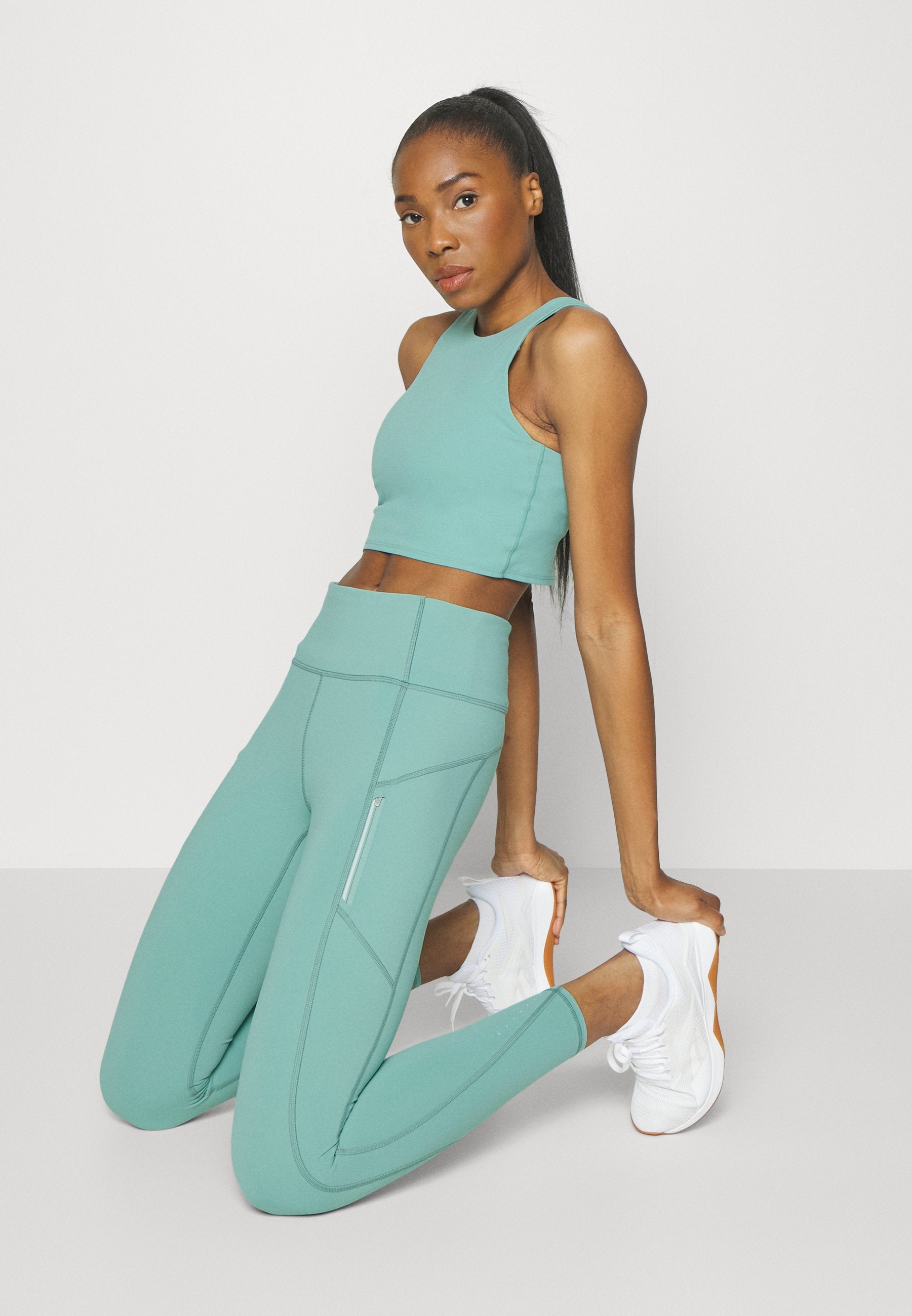 Athleta CROP BRA A-C