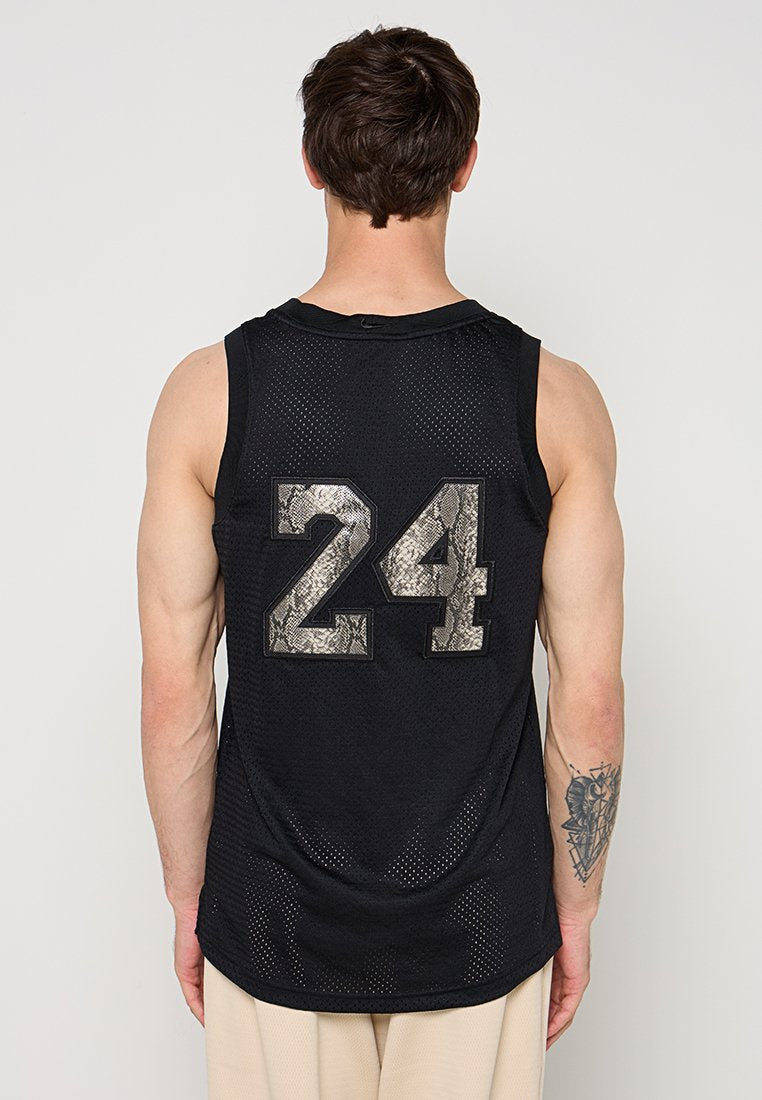 Nike Performance