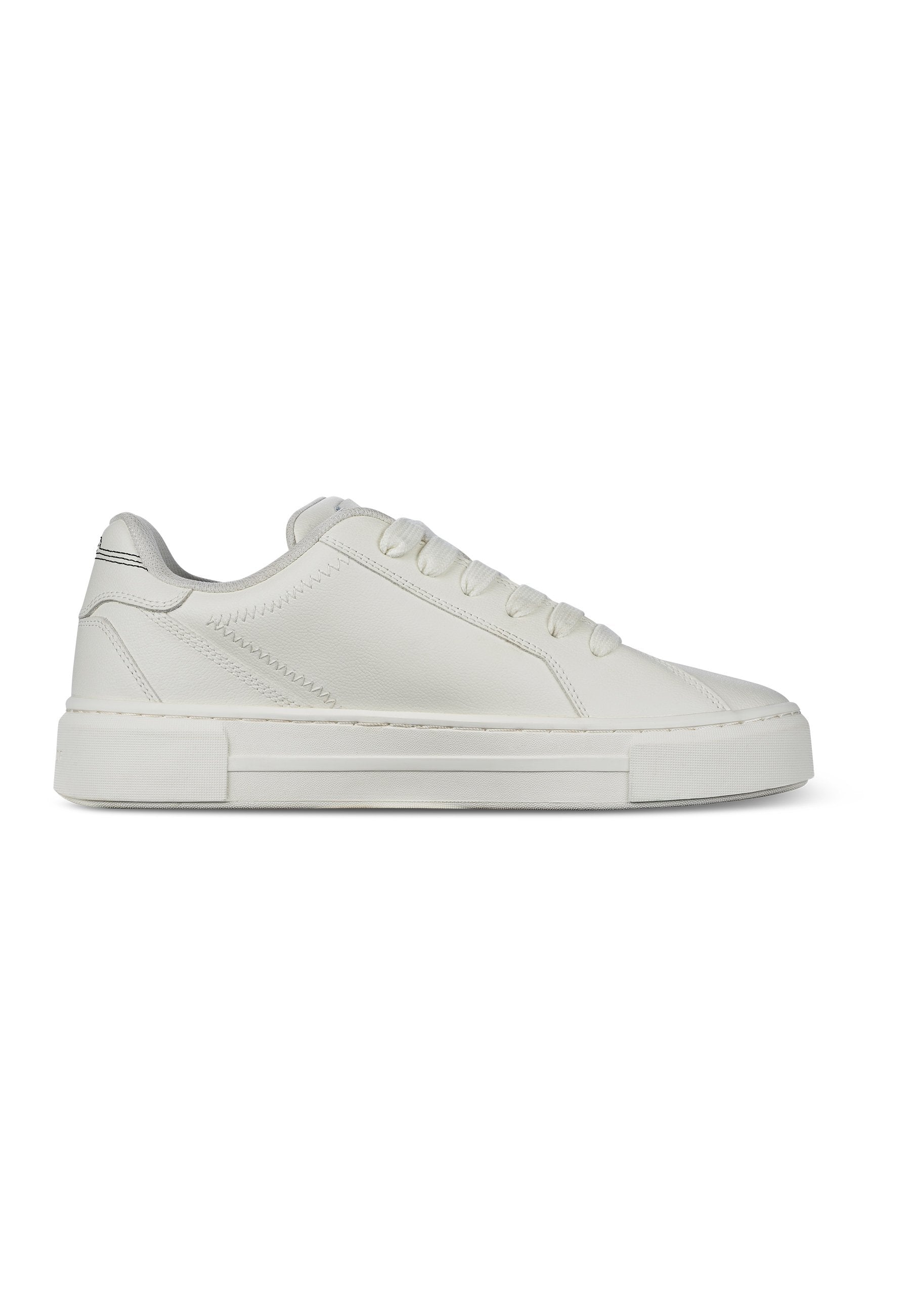 Weiße Ledersneaker mit glatter Oberfläche, runder Zehenpartie, sechs Ösen und flacher Gummisohle. Dezente Nähte und graue Akzente.