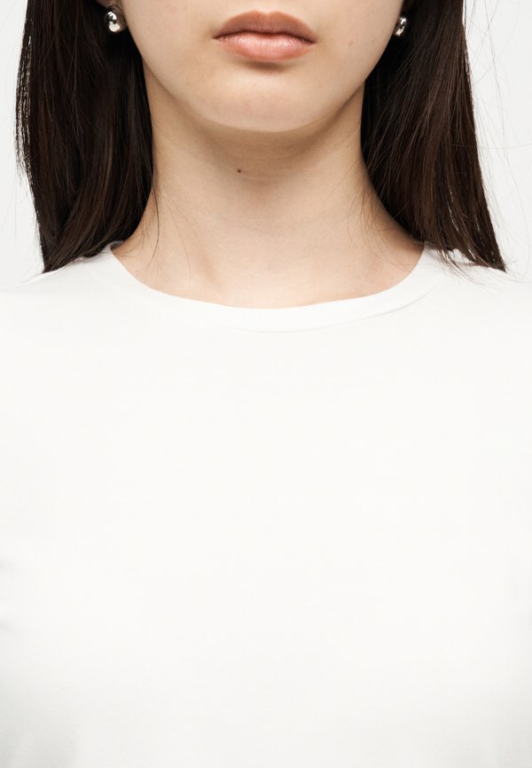 DKNY MIX MEDIA