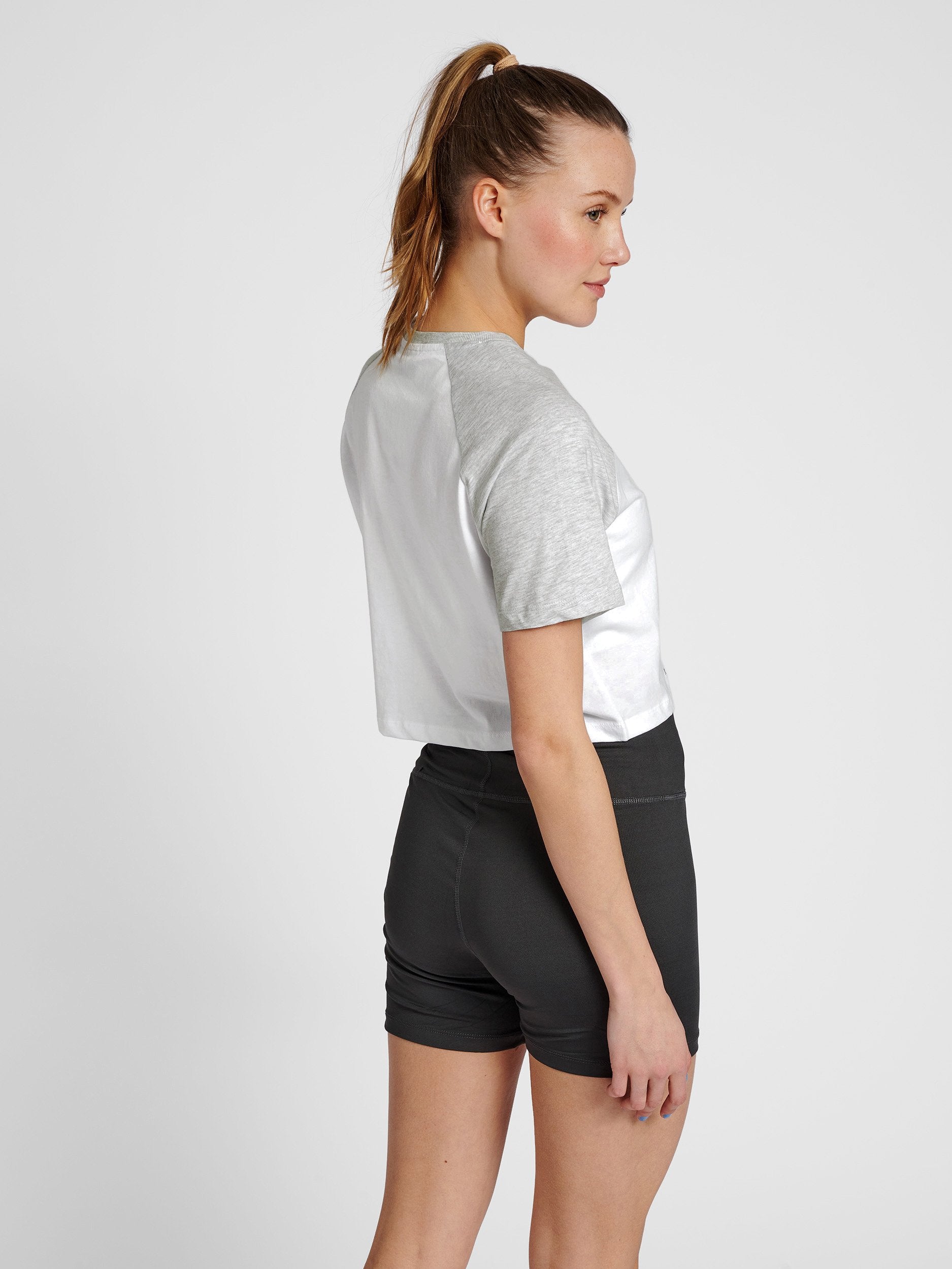Hummel  HMLLGC NAYA CROPPED